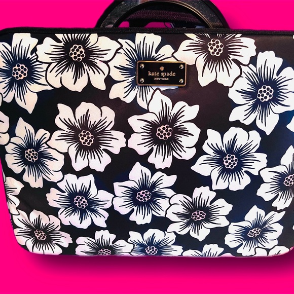 Kate Spade super cute Computer Bag - Picture 2 of 13